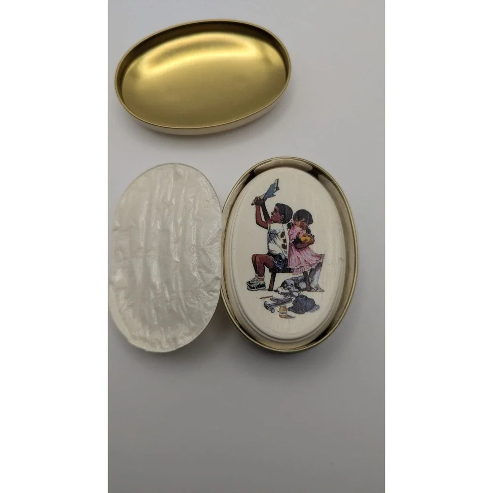 Vintage 1983 Avon Grandfathers Are Special Collectible Soap Tin Made in England